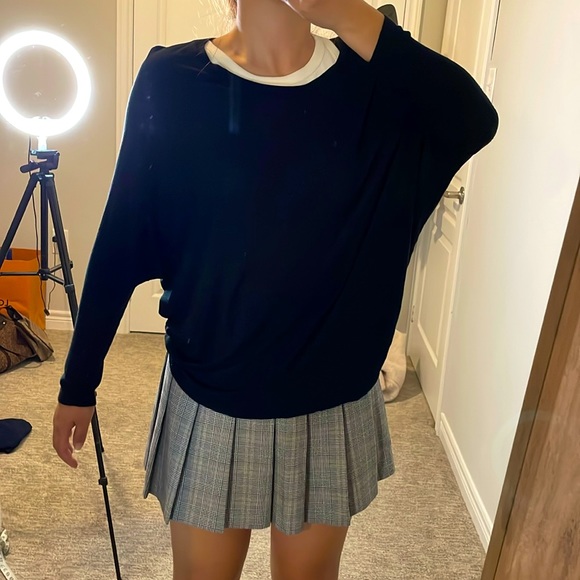 VINCE classic top dolman sleeve black shirt Great condition - Picture 2 of 8